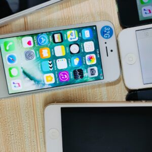 Very Good condition Apple iPhone 5 16/32GB unlocked 4G networks smartphone Color Black Storage Capacity 16 GB - Image 4