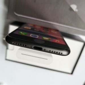 Apple iPhone 8 4.7" 12MP iOS 16 64GB smartphone - Image 5