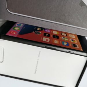 Apple iPhone 8 4.7" 12MP iOS 16 64GB smartphone - Image 6