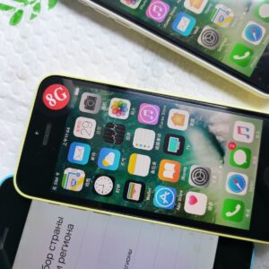 90% new Fully Working , Apple iPhone 5C 8GB/ 16GB /32GB  Unlocked AT&T phone Color Yellow Storage Capacity 16 GB - Image 2