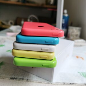 90% new Fully Working , Apple iPhone 5C 8GB/ 16GB /32GB  Unlocked AT&T phone Color Yellow Storage Capacity 16 GB - Image 9