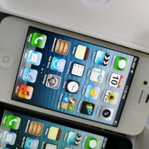 90% new Apple iPhone 4S 8GB 16GB 32GB 64GB white black IOS6 unlocked Color Black Storage Capacity 64 GB - Image 7