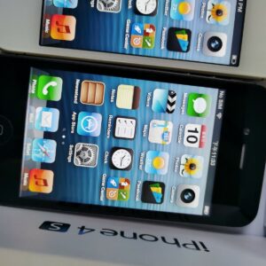 90% new Apple iPhone 4S 8GB 16GB 32GB 64GB white black IOS6 unlocked Color Black Storage Capacity 64 GB - Image 8