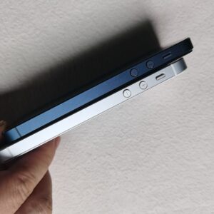 iOS 6 / iOS 7 Apple  iPhone 5 Unlocked 16GB Black Silver Tested 100% Working Color White Internal 16GB 1GB RAM iOS iOS 6