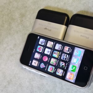 Apple iPhone 2G 1st Generation - 4 8 16GB - Black (Unlocked) A1203 (GSM) (CA) IOS IOS 1.1.4 RAM 8 GB - Image 2