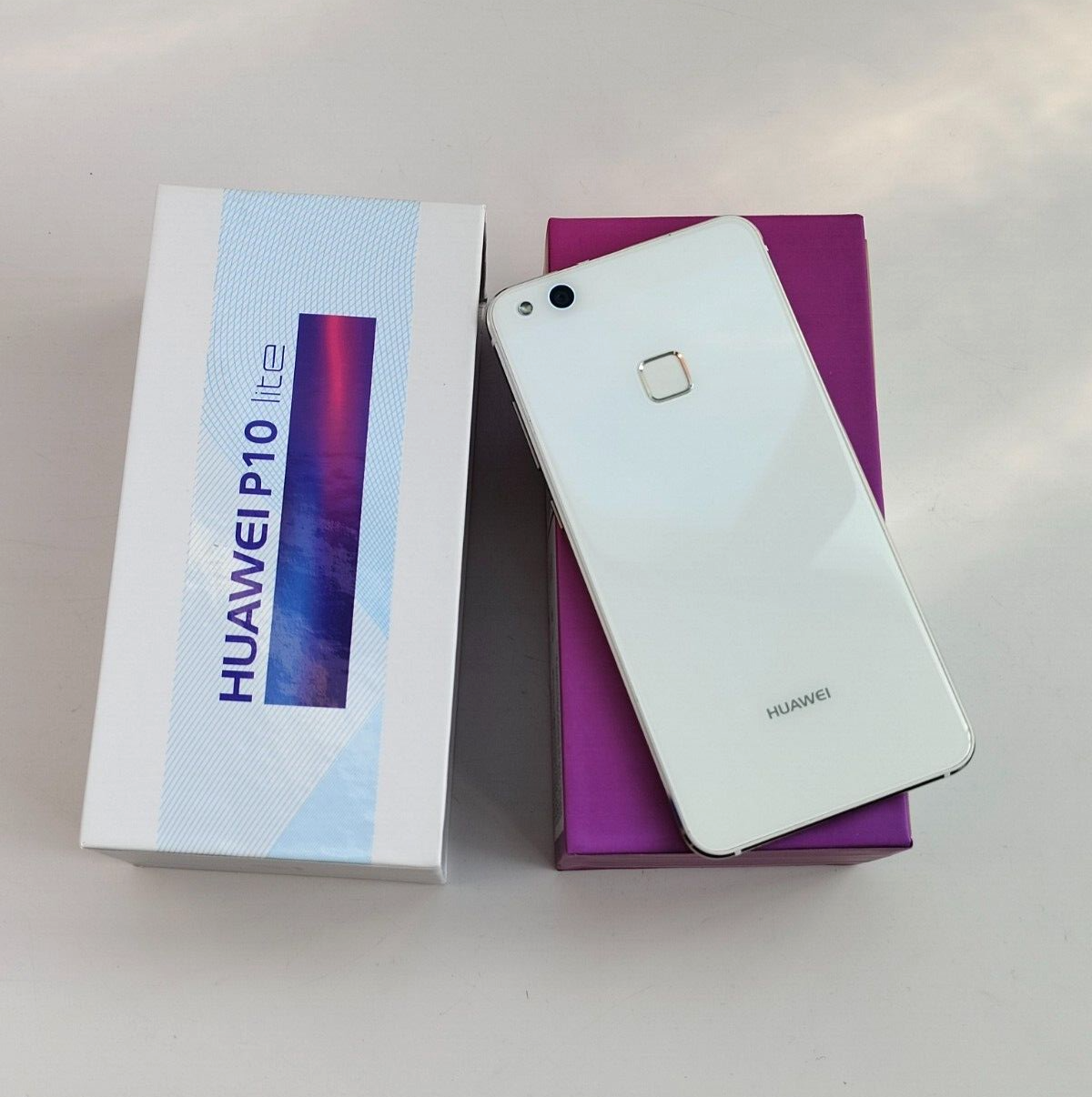 Huawei P10 lite WAS-LX1 64GB 4GB RAM 5.2in 12MP Kirin 658Android global Google Color Random Color binding phone + charger Storage Capacity 3+32GB