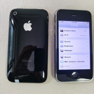 Original Apple iPhone 2nd 3G -8/16GB - Black /white (Unlocked) ( GSM) IOS3 Storage Capacity  8GB colors black - Image 3