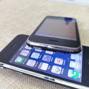 Original Apple iPhone 2nd 3G -8/16GB - Black /white (Unlocked) ( GSM) IOS3 Storage Capacity  8GB colors black - Image 20