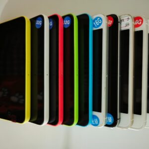 Original Unlocked Apple iPhone 4 4s 5 5s 8/16/32GB IOS all colors usedphone Storage 8GB Model Number 4G colors black