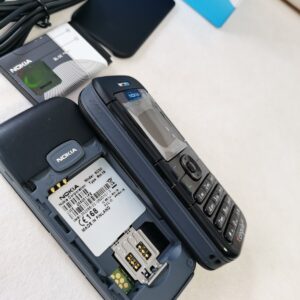 Nokia 6030 - Black silver gold(Unlocked) Cellular Phone - Image 8