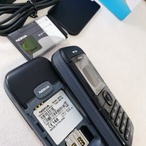 Nokia 6030 - Black silver gold(Unlocked) Cellular Phone - Image 10