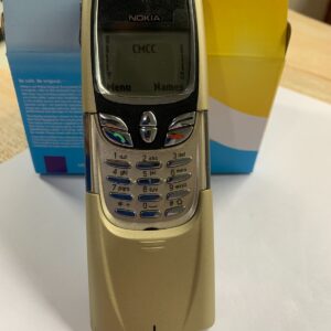 95% N E W NOKIA 8850 Unlocked  bar phone 2G GSM 900/1800 gold Battery With 1 battery - Image 4