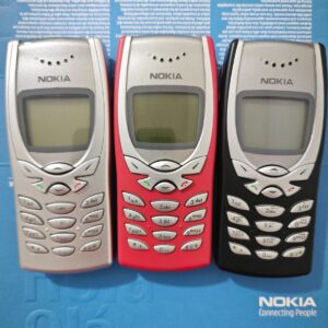 Nokia 8250 4 colors (Unlocked) mobile phone gsm - Image 2