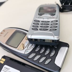 Nokia 6310i - Silver / jet Black (Unlocked) Cellular Phone Features Jet Black - Image 3