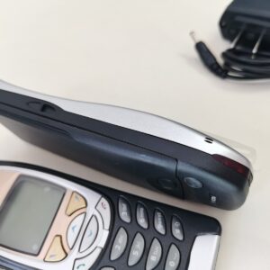 Nokia 6310i - Silver / jet Black (Unlocked) Cellular Phone Features Jet Black - Image 7