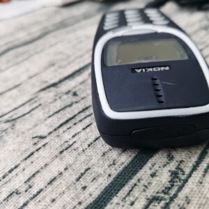 Nokia 3310 - blue (Unlocked) Cellular Phone - Image 7