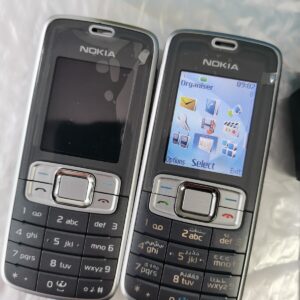 Nokia 3109 Classic Grey (Unlocked ) Mobile Phone Bundle Description 1 battery - Image 3