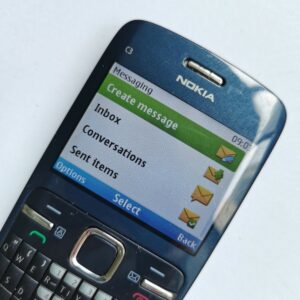 Nokia C3 Original Nokia C3-00 WIFI 2MP Bluetooth Jave Unlock Cell Phone Bundle Description 2 batteries - Image 4