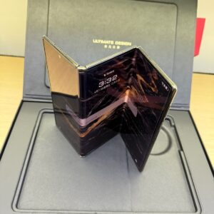 Huawei Mate XT Ultimate HarmonyOS 16+1TB 7,85" Handy freigeschaltet Color Random color storage 16+1TB