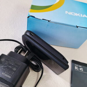 Unlocked Nokia 3710 Fold Mobile Phone - Image 8