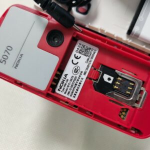 Nokia 5070 - Red (Unlocked) Cellular Phone - Image 2