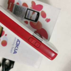 Nokia 5070 - Red (Unlocked) Cellular Phone - Image 7