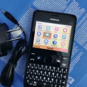 Nokia Asha 210 (2013)  mobile phones Unlocked GSM 2.4`Dual single SIM Cards Bundle Description 1 battery SIM Card Slot Single SIM - Image 5