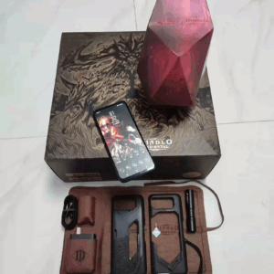 Asus ROG Phone 6 Dark Night Destroyer Collector's Edition 16+512GB Unlocked 5G Package Only the mobile phone and the charger