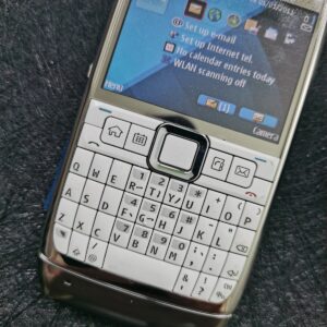Nokia E71 Cell Phone Grey Steel (Unlocked) Symbian Qwerty 3G Smartphone Mobile battery 1 battery - Image 13