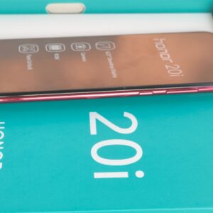 Huawei Honor 20i HiSilicon Kirin710 64/128/256GB play Global Android sealed Storage 128GB Color Red - Image 3