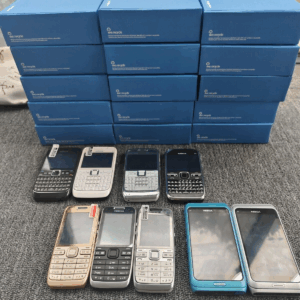 Nokia E63 E7 E52 E5 E71 E72 E51 Button phone or flip phone,smartphone lot Model Number E63 - Image 2