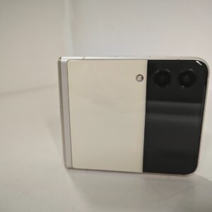 Samsung Galaxy Z Flip3 5G 6.7" 12MP Android 14 128GB 8GB RAM smartphone - Image 3