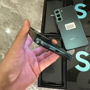 Samsung Galaxy S22 5G 6.1" 50MP SM-S901U1 unlocked Android phone 128/256GB Storage 128GB 8GB RAM colors Please note the color you need - Image 2