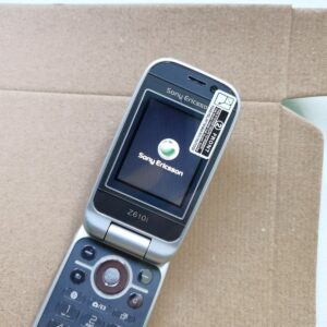 Unlocked Original Sony Ericsson Z610 Z610i Mobile Phone GSM Flip Cellphone - Image 2