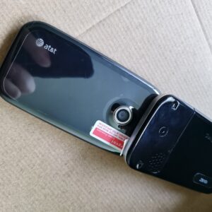 Unlocked Original Sony Ericsson Z610 Z610i Mobile Phone GSM Flip Cellphone - Image 6