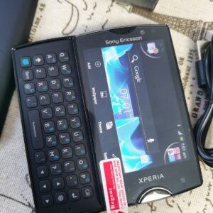 Sony Ericsson Xperia Mini Pro SK17, SK17i Slide Phone 3G WIFI Qwerty Keyboard - Image 7