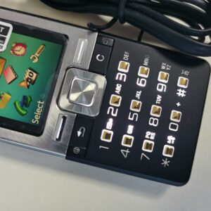 original sony ericsson T650 T650i keyboard phone 16 MB - Image 4