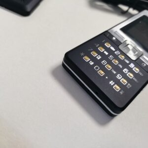original sony ericsson T650 T650i keyboard phone 16 MB - Image 9