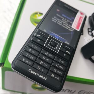 Sony Ericsson C902 - Swift black (Unlocked) Cellular Phone 160 MB - Image 2