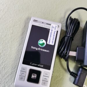Sony Ericsson C905 160MB 2G 3G GSM / HSPA unlocked mobile phone - Image 8