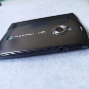 Sony Ericsson Vivaz Pro U8 3G Mobile Phone 3.2'' CellPhone Symbian OS Bundle Description 2 batteries - Image 4