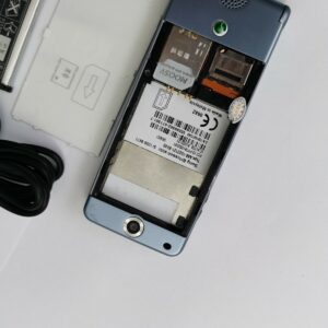 Sony Ericsson W350 Cellular Phone Bundle Description 1 battery