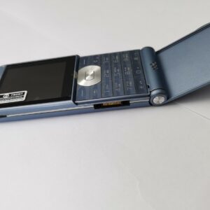Sony Ericsson W350 Cellular Phone Bundle Description 2 batteries - Image 5
