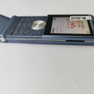 Sony Ericsson W350 Cellular Phone Bundle Description 2 batteries - Image 6