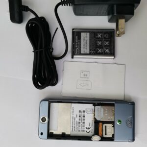 Sony Ericsson W350 Cellular Phone Bundle Description 2 batteries - Image 7