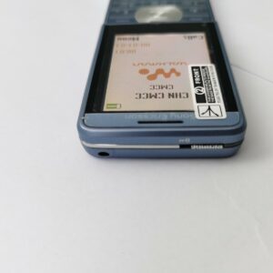 Sony Ericsson W350 Cellular Phone Bundle Description 2 batteries - Image 8