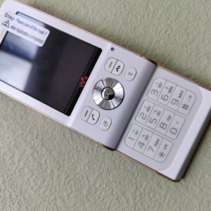 Sony Ericsson Sony Ericcson Walkman W910i  (Unlocked) Cellular Phone Bundle Description 1 battery Color Black - Image 2