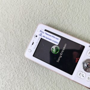 Sony Ericsson Sony Ericcson Walkman W910i  (Unlocked) Cellular Phone Bundle Description 1 battery Color Black - Image 4