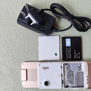 Sony Ericsson Sony Ericcson Walkman W910i  (Unlocked) Cellular Phone Bundle Description 1 battery Color Black - Image 9