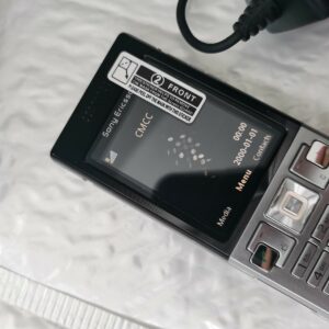 Sony Ericsson T700 (Unlocked) Cellular Phone - Image 4